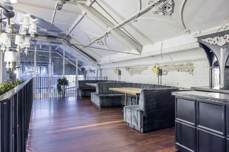 Photo of property in 44a Queen Street, Northcote Point, Auckland, 0627