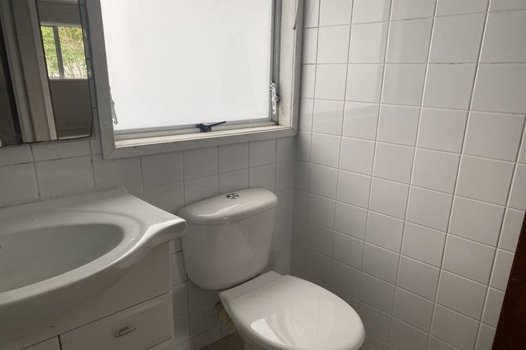 Photo of property in 82 Moire Road, Massey, Auckland, 0614