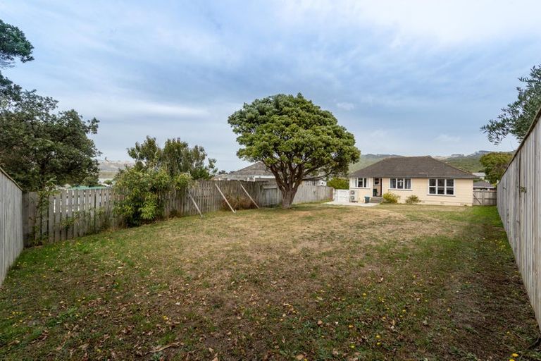 Photo of property in 115 Te Pene Avenue, Titahi Bay, Porirua, 5022