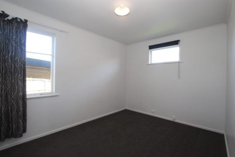 Photo of property in 126 View Road, Sunnyvale, Auckland, 0612