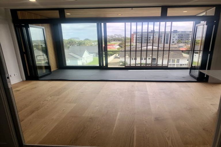 Photo of property in Frank Sargeson Apts, 202/74 Anzac Street, Takapuna, Auckland, 0622