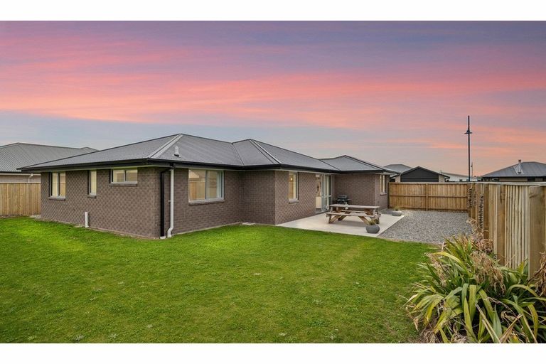 Photo of property in 7 Katipo Way, Pegasus, 7612