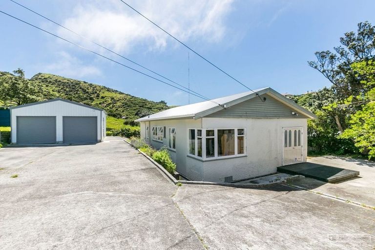 Photo of property in 46 Whanake Street, Titahi Bay, Porirua, 5022