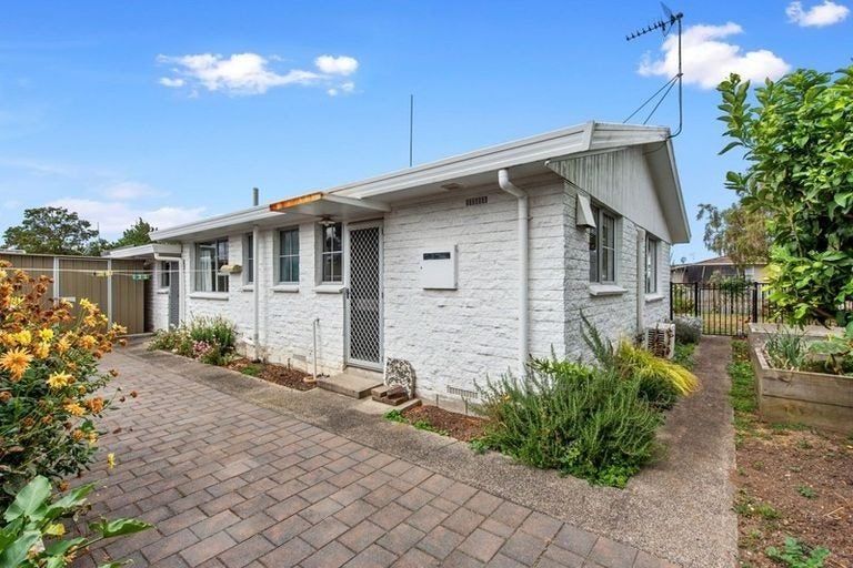 Photo of property in 6 Leonard Place, Dinsdale, Hamilton, 3204