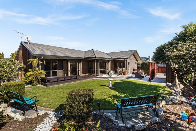 Photo of property in 1 Hyatt Grove, Greenmeadows, Napier, 4112