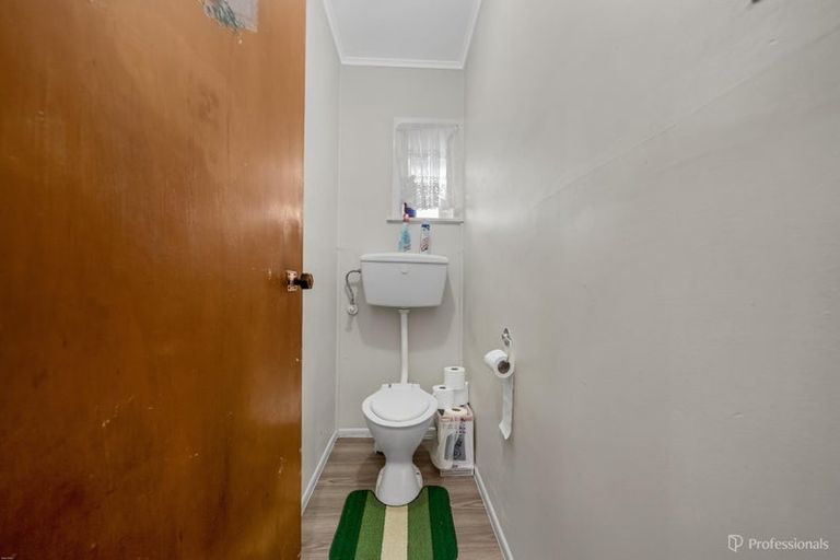 Photo of property in 17 Kairanga Street, Mangere East, Auckland, 2024