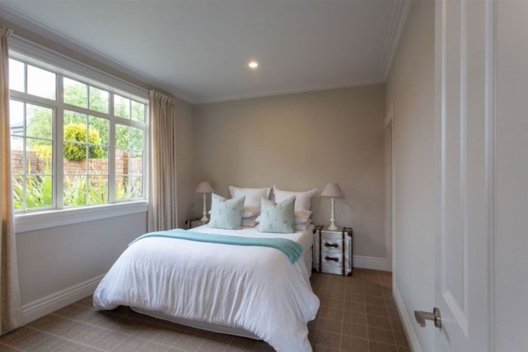 Photo of property in 135 Totara Street, Riccarton, Christchurch, 8041