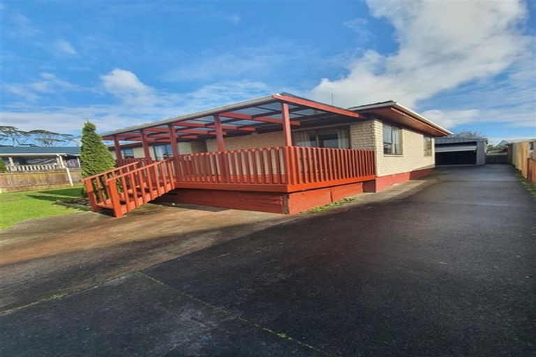 Photo of property in 13 Poutini Place, Manurewa, Auckland, 2102