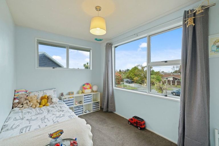 Photo of property in 23 Mendip Place, Casebrook, Christchurch, 8051