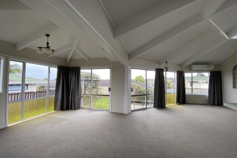 Photo of property in 1/46 Highland Park Drive, Highland Park, Auckland, 2010