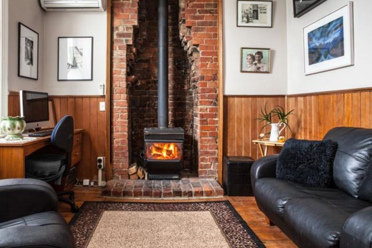 Photo of property in 3 Neidpath Road, Mornington, Dunedin, 9011