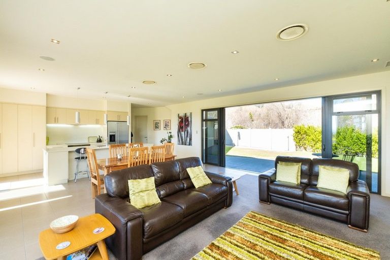 Photo of property in 44 Tauroa Valley Road, Havelock North, 4130