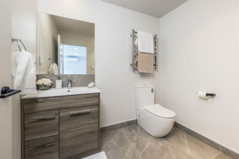 Photo of property in 2 Turehu Road, Papakura, 2110