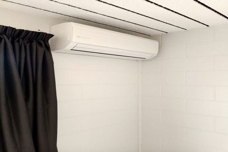 Photo of property in 1/555 Hillside Road, Caversham, Dunedin, 9012