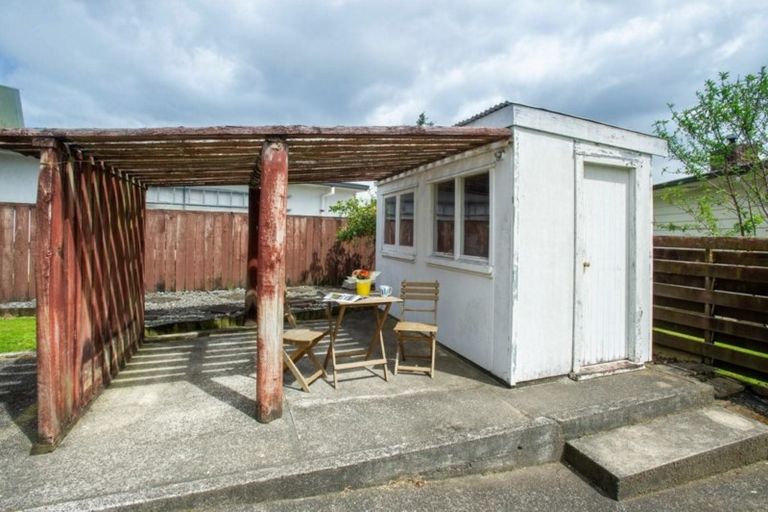 Photo of property in 16 Parkvale Road, Otumoetai, Tauranga, 3110