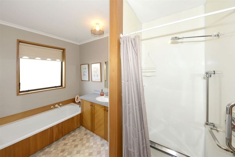 Photo of property in 1/15 Kamahi Place, Bishopdale, Christchurch, 8051