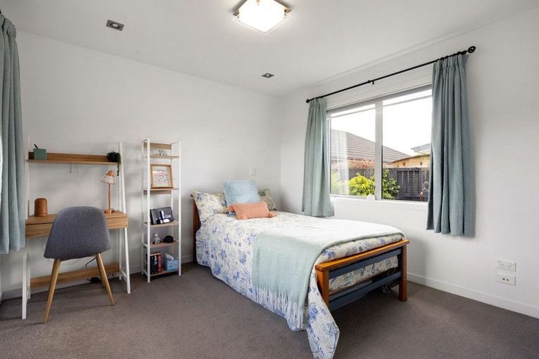 Photo of property in 34 Madison Street, Cambridge, 3434