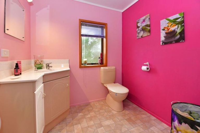 Photo of property in 328 Whangaparaoa Road, Stanmore Bay, Whangaparaoa, 0932