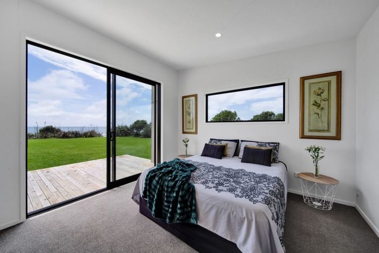 Photo of property in 317 Porikapa Road, Warea, New Plymouth, 4381