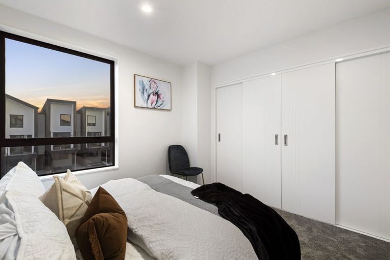 Photo of property in 4/32a Westgate Drive, Massey, Auckland, 0614