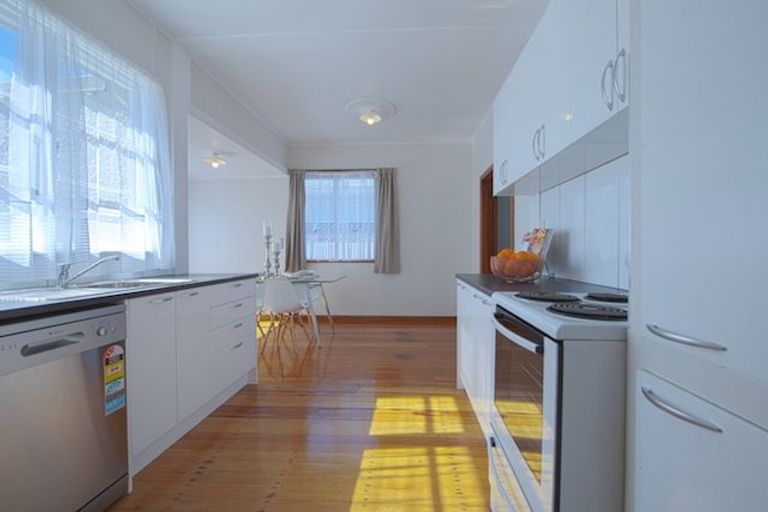 Photo of property in 8 Hinton Road, Taradale, Napier, 4112