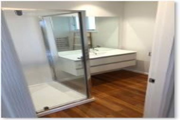 Photo of property in 11a Straven Road, Riccarton, Christchurch, 8011