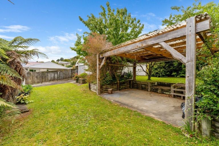 Photo of property in 21 Tui Crescent, Waikanae, 5036