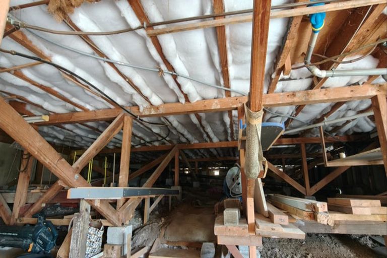 Photo of property in 32 Cockayne Crescent, Sunnynook, Auckland, 0620