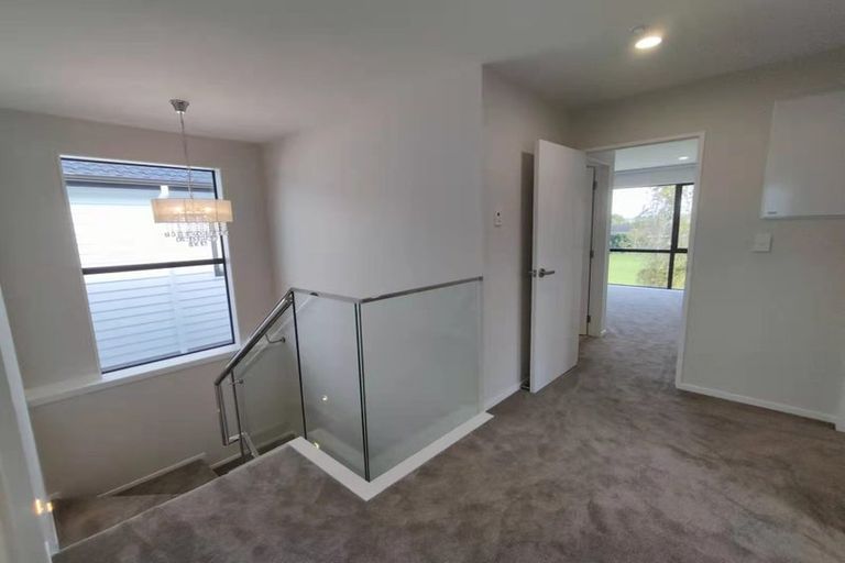 Photo of property in 26 Golfland Drive, Golflands, Auckland, 2013