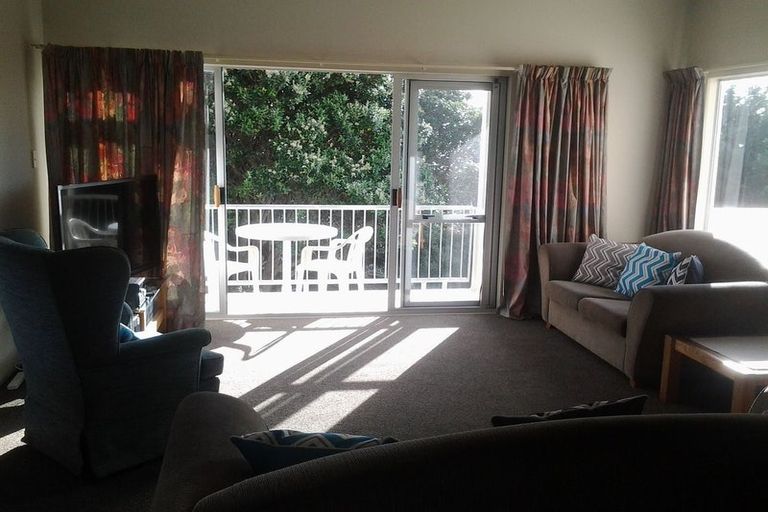 Photo of property in 121 Renown Road, Raumati South, Paraparaumu, 5032