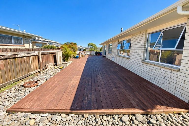 Photo of property in 12 Camellia Avenue, Bell Block, New Plymouth, 4312