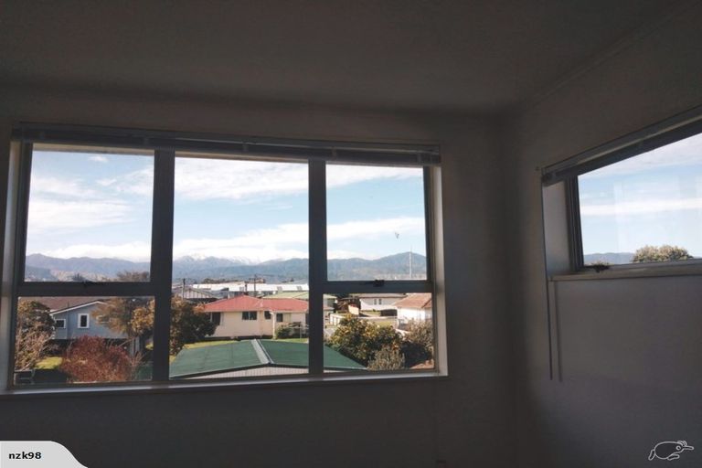 Photo of property in 3 Armagh Street, Levin, 5510