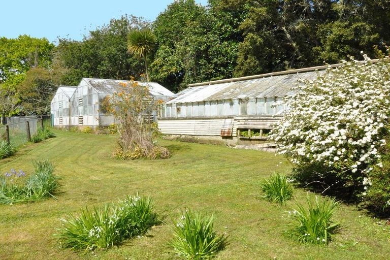 Photo of property in 244 Matakohe West Road, Matakohe, 0594