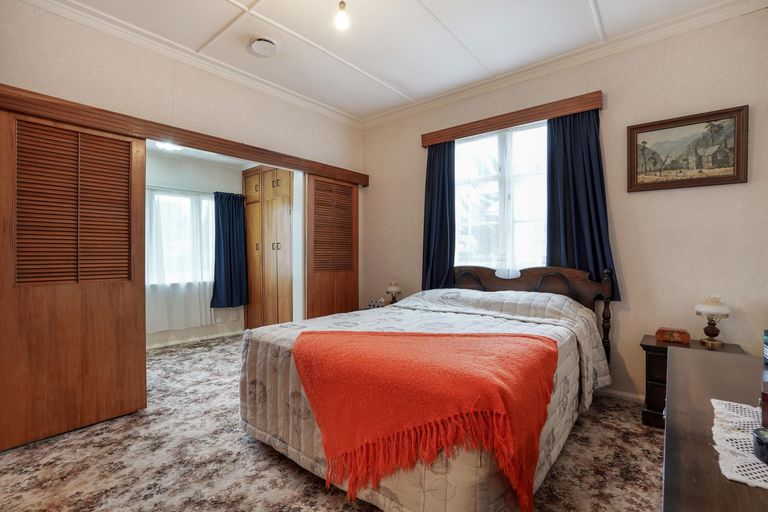 Photo of property in 112 Shamrock Street, Takaro, Palmerston North, 4412