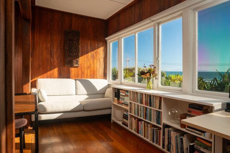 Photo of property in 134 The Parade, Paekakariki, 5034