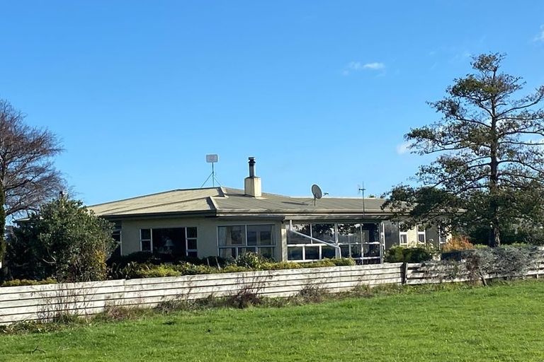 Photo of property in 564 No 1 Line, Longburn, Palmerston North, 4475