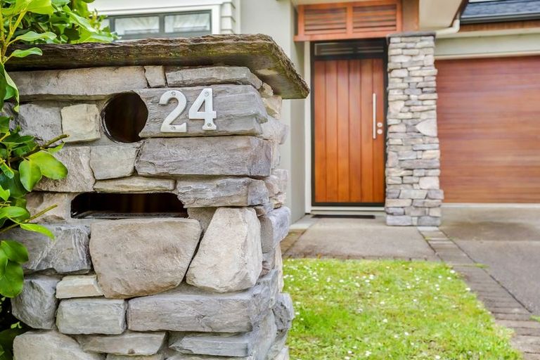 Photo of property in 24 Trecarne Street, Karaka, Papakura, 2113