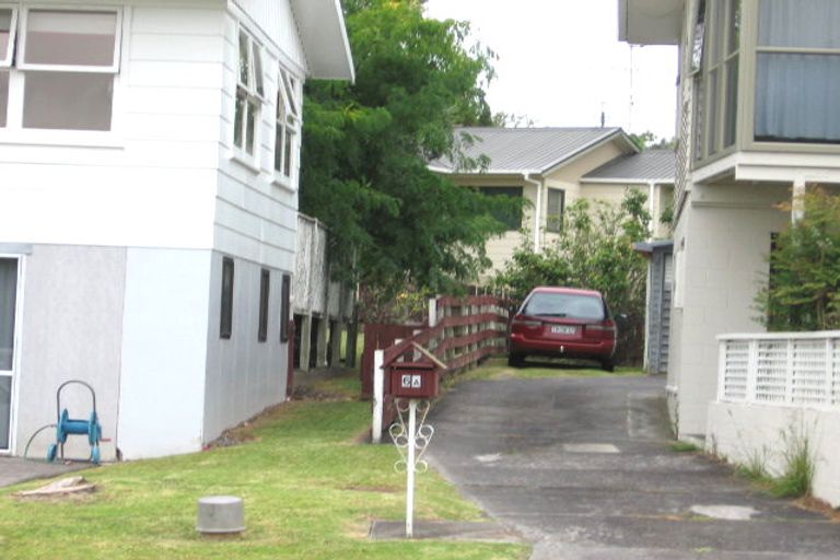 Photo of property in 6a Tamahere Drive, Glenfield, Auckland, 0629