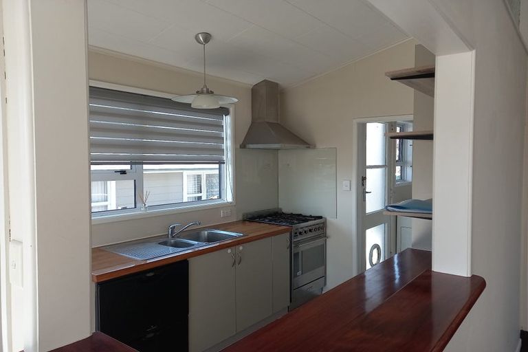 Photo of property in 15 Penrith Street, Westown, New Plymouth, 4310