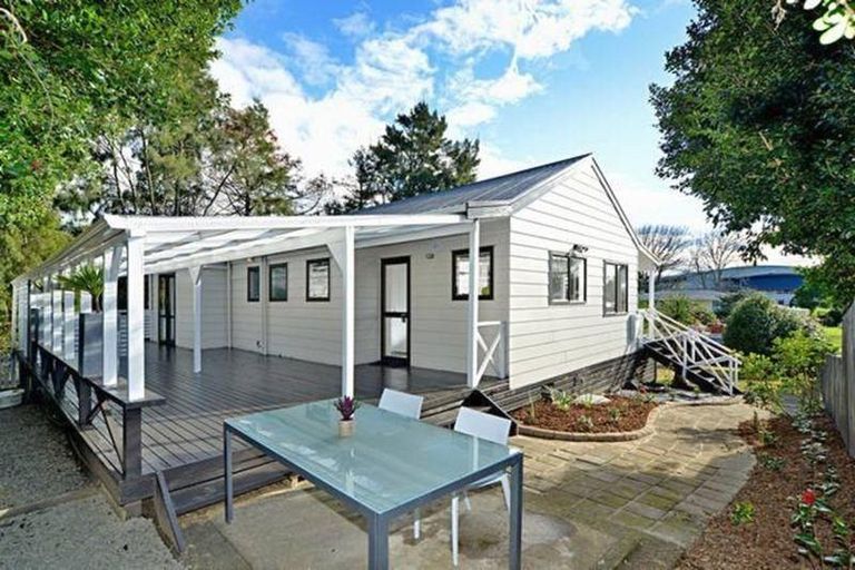 Photo of property in 10b Eden Street, Mangere East, Auckland, 2024