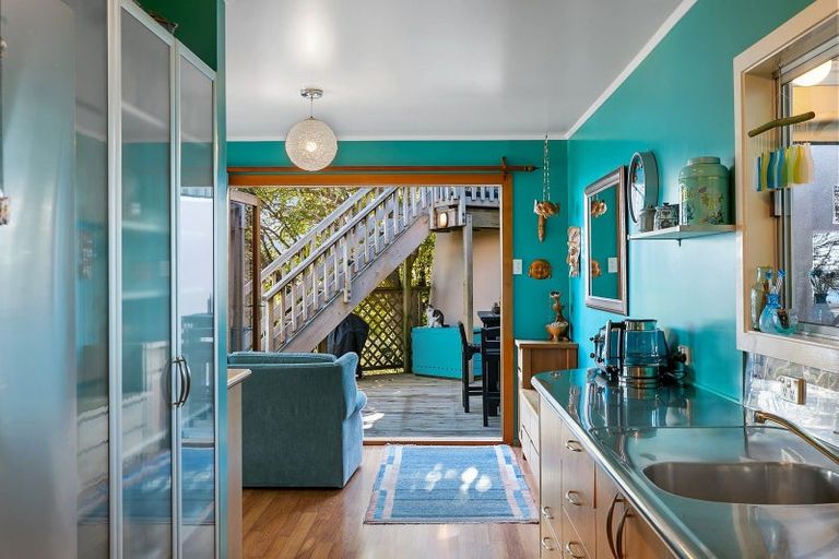 Photo of property in 3a Roys Road, Plimmerton, Porirua, 5026