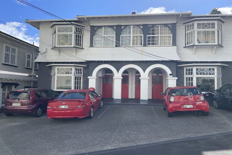 Photo of property in 9 Grass Street, Oriental Bay, Wellington, 6011