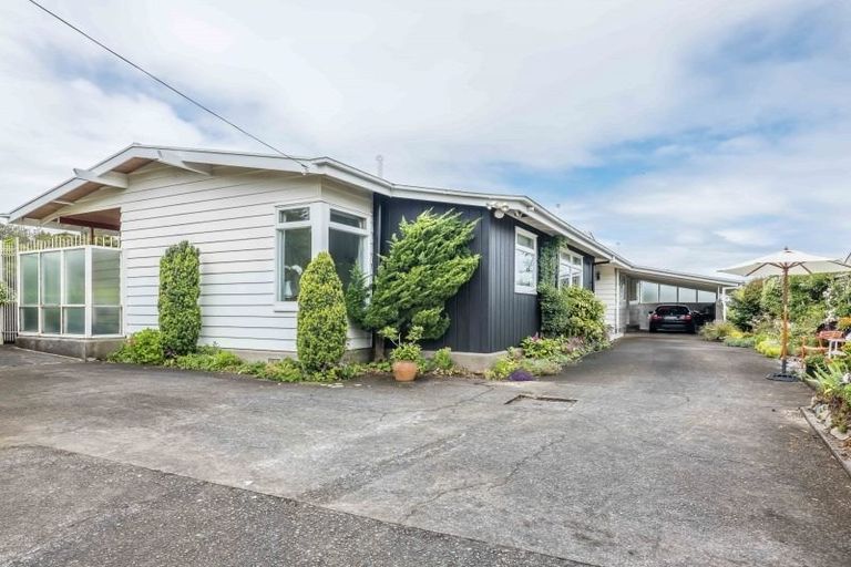 Photo of property in 63 Old Karori Road, Karori, Wellington, 6012