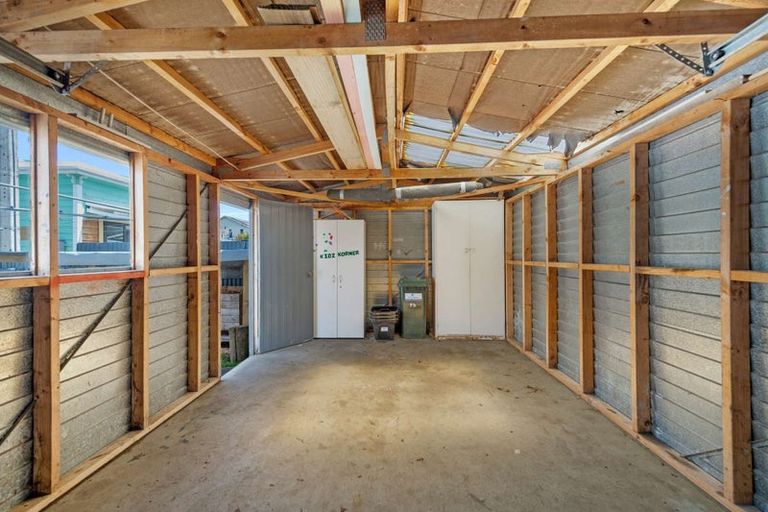 Photo of property in 24 Alma Road, Gonville, Whanganui, 4501