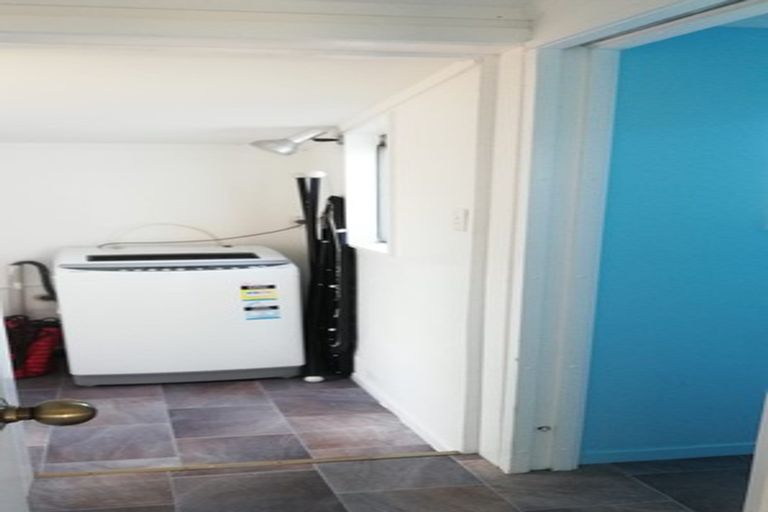 Photo of property in 2a Percy Dyett Drive, Karori, Wellington, 6012