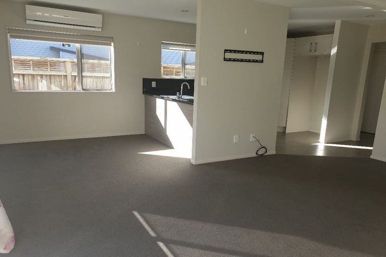 Photo of property in 18/45a Swanson Road, Henderson, Auckland, 0610