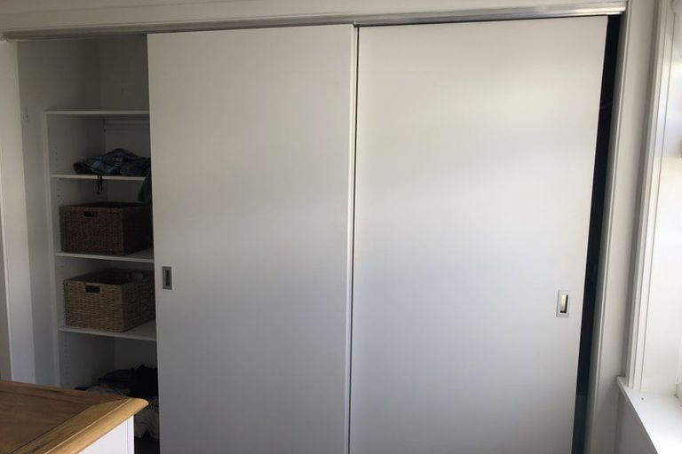 Photo of property in 35 North Terrace, Kelburn, Wellington, 6012