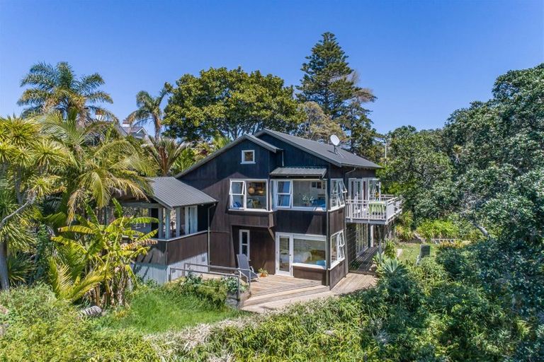 Photo of property in 5 Beresford Street, Bayswater, Auckland, 0622