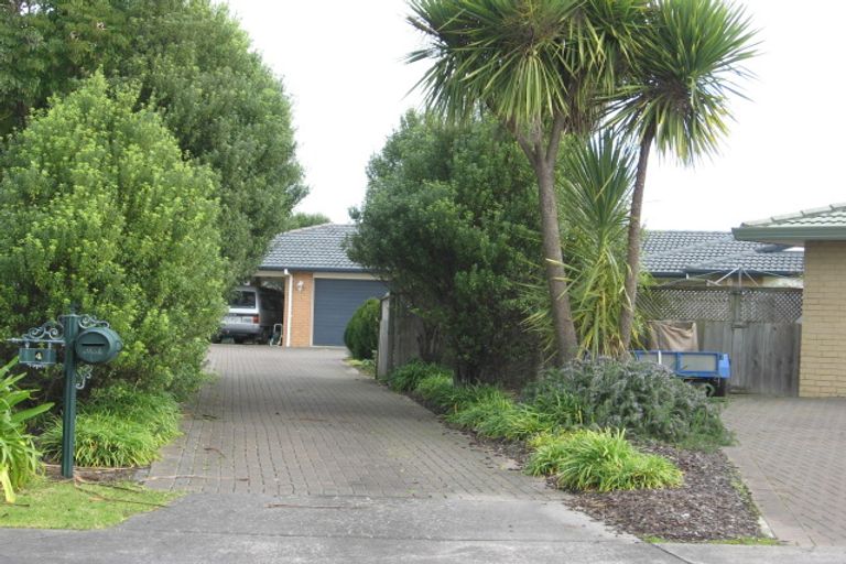 Photo of property in 4 Flora Place, Wattle Downs, Auckland, 2103