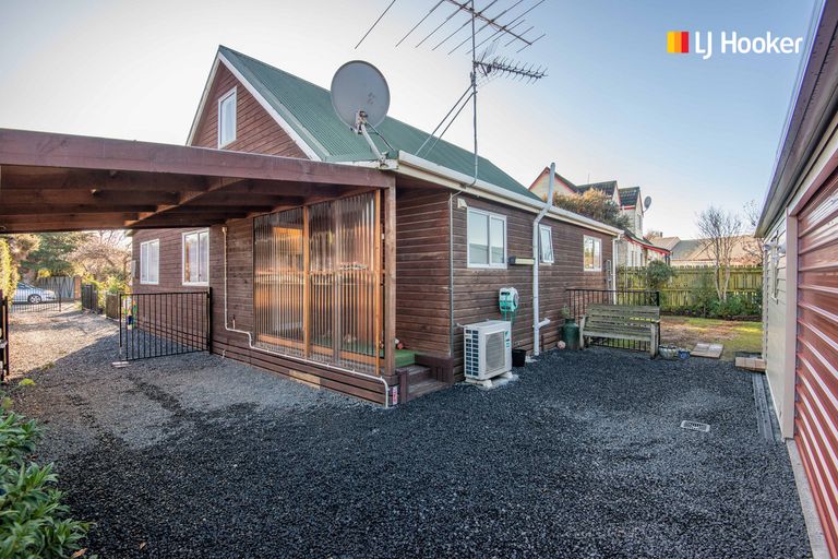 Photo of property in 2 Oak Place, Mosgiel, 9024